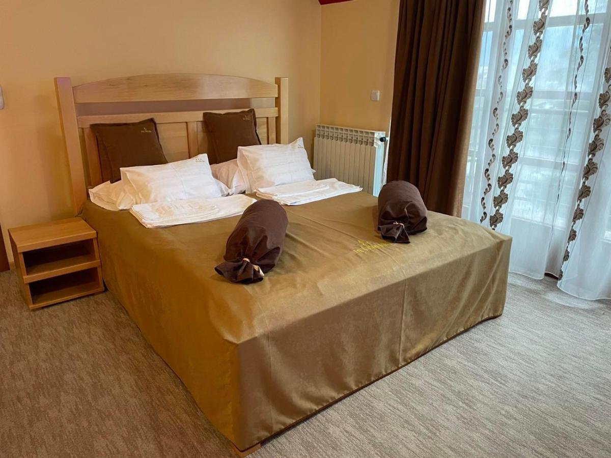Hotel Dva Goluba 帕莱 外观 照片