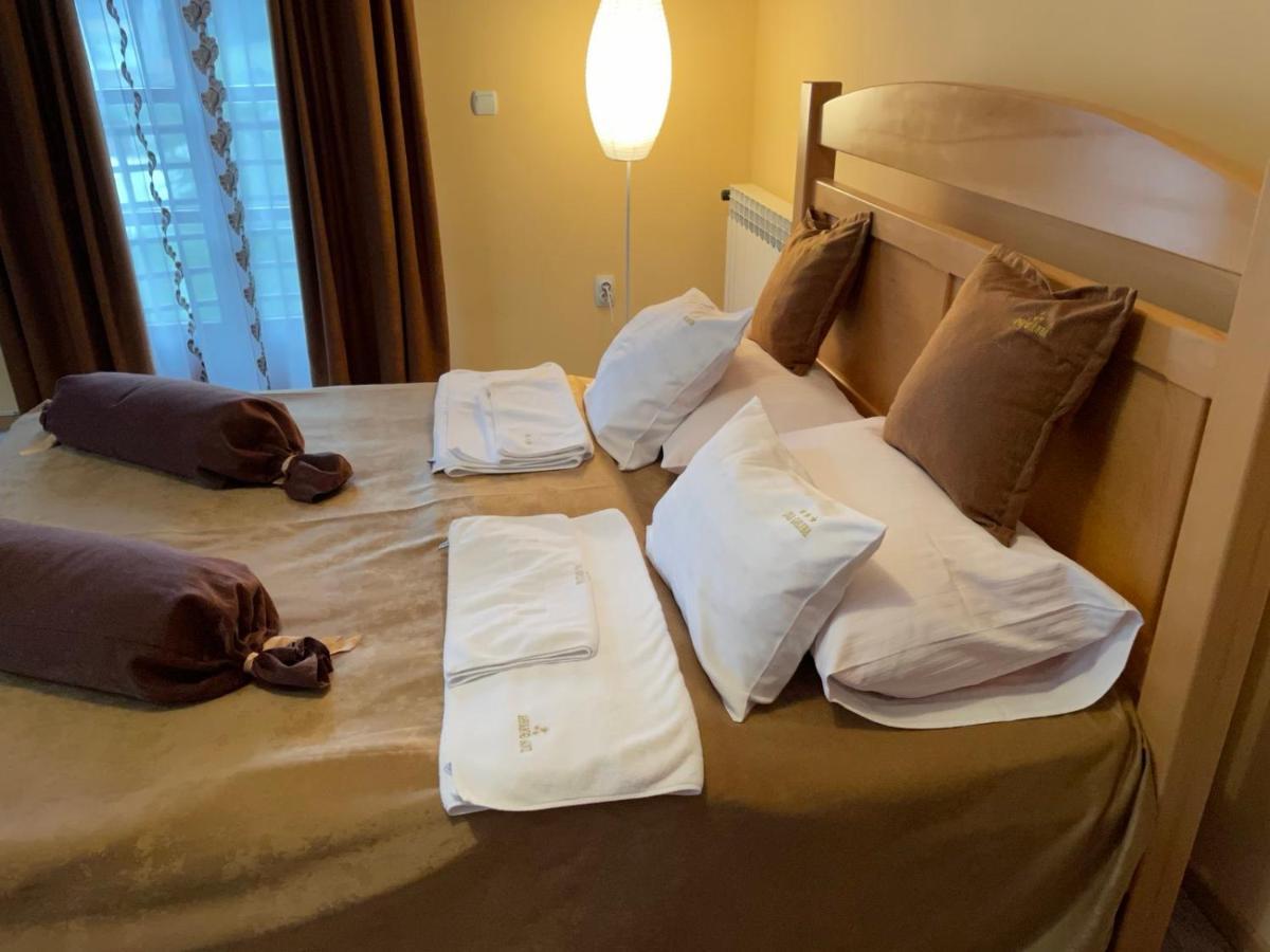Hotel Dva Goluba 帕莱 外观 照片