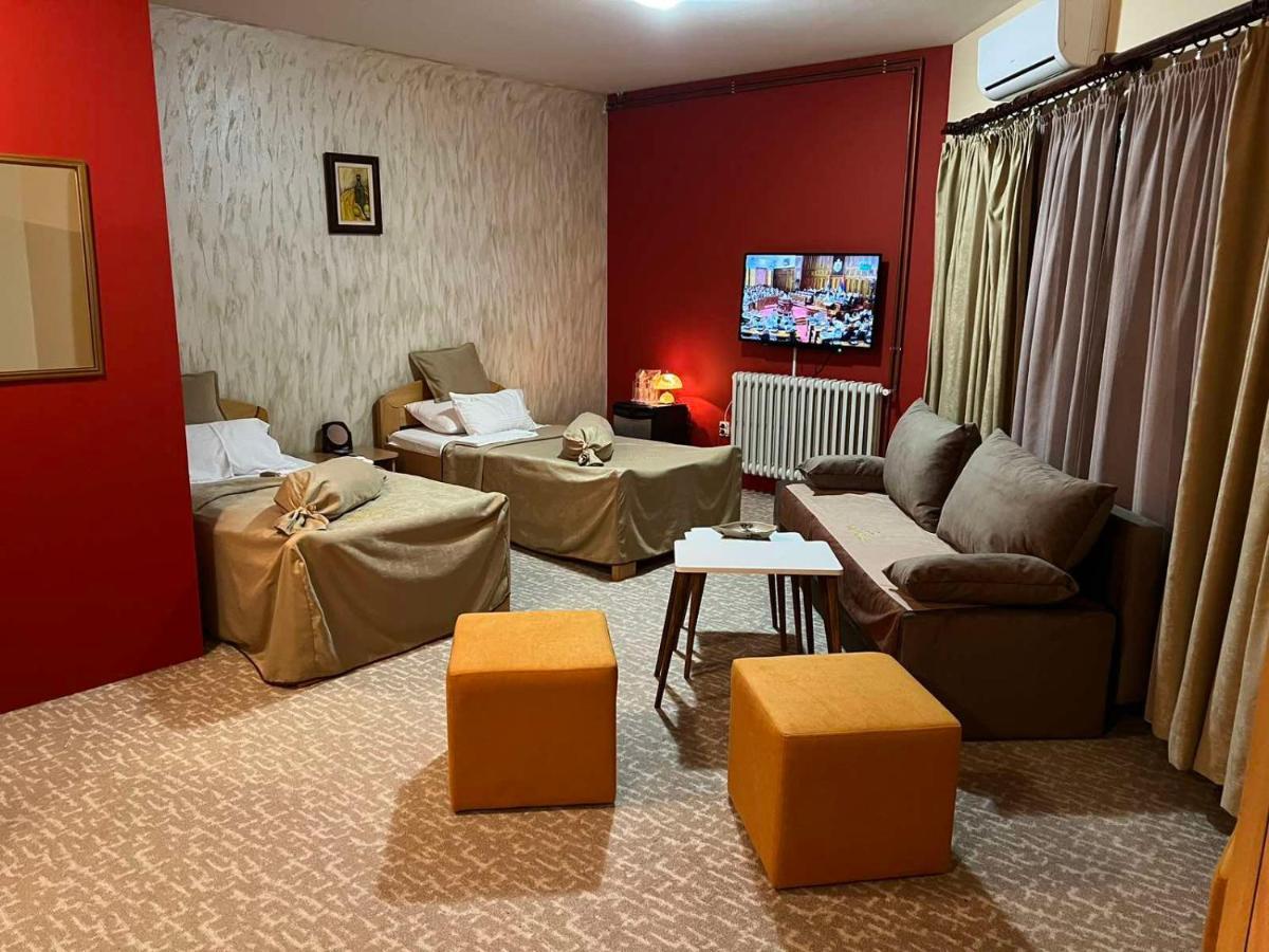 Hotel Dva Goluba 帕莱 外观 照片
