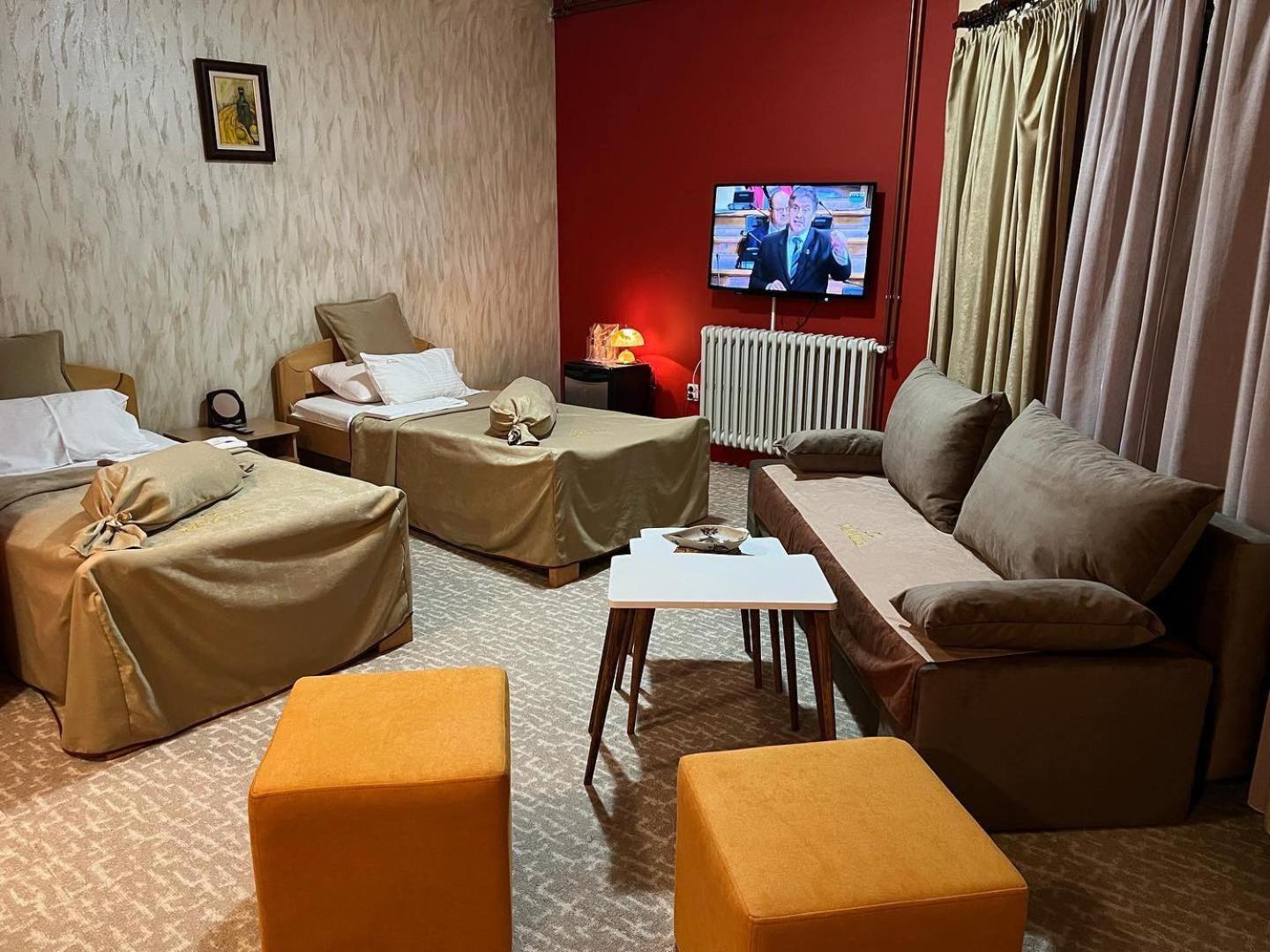 Hotel Dva Goluba 帕莱 外观 照片