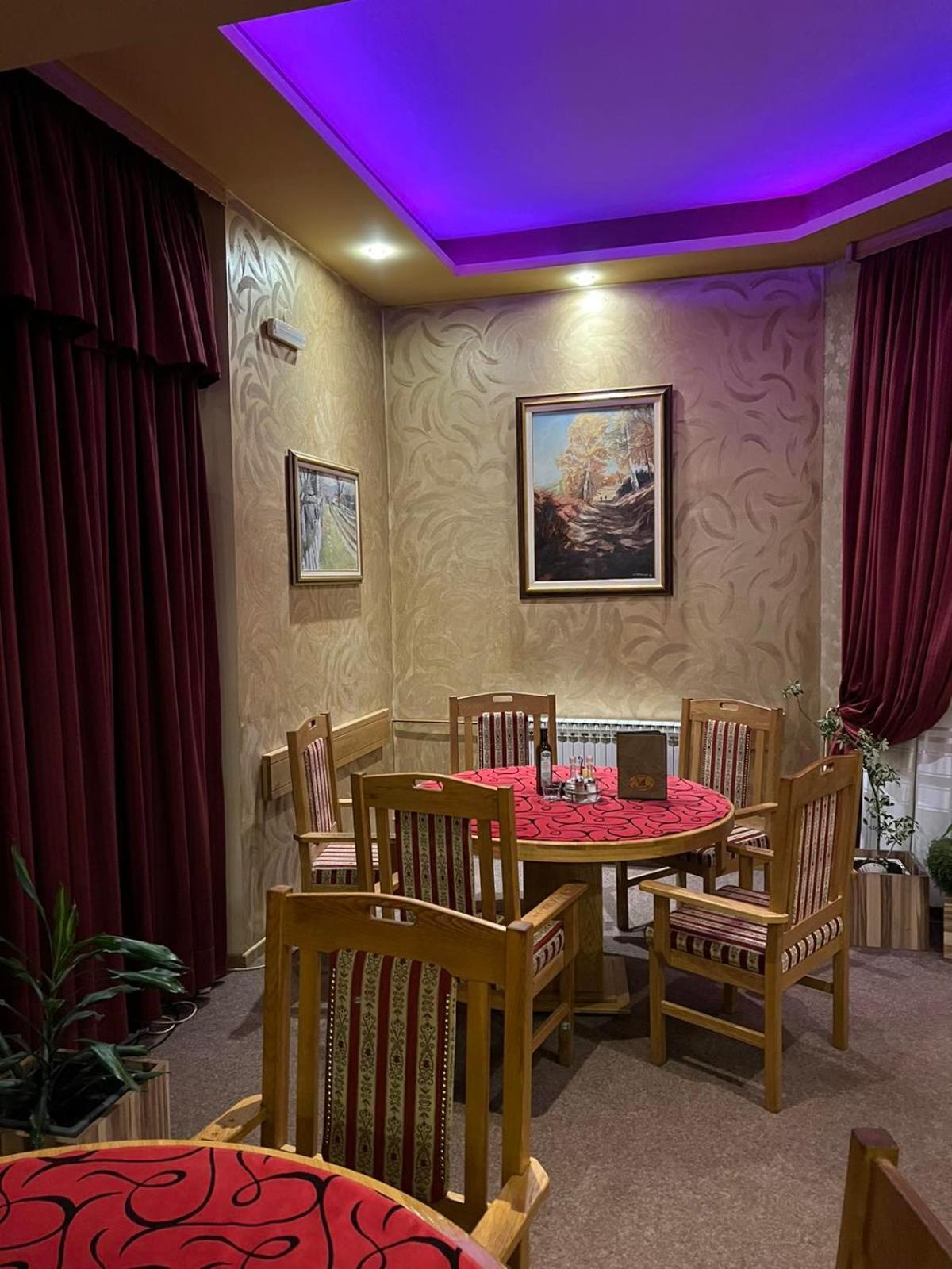 Hotel Dva Goluba 帕莱 外观 照片