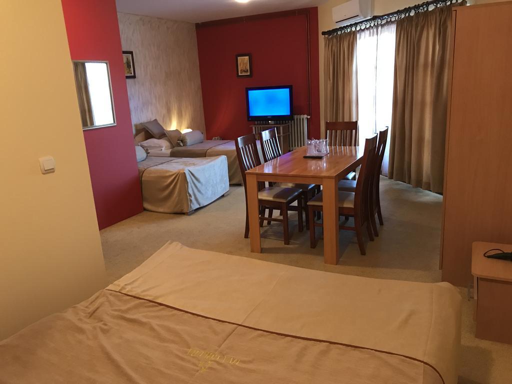 Hotel Dva Goluba 帕莱 外观 照片