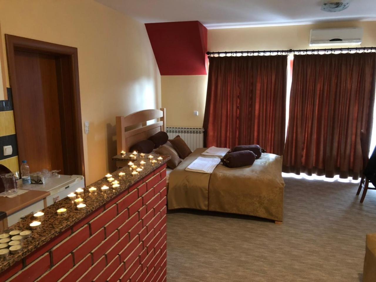 Hotel Dva Goluba 帕莱 外观 照片