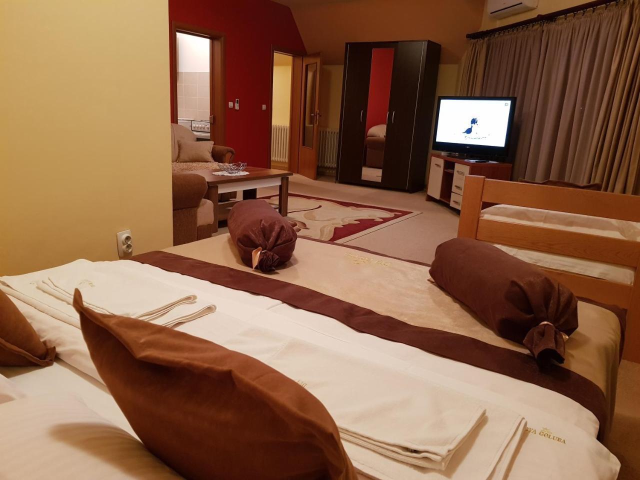 Hotel Dva Goluba 帕莱 外观 照片