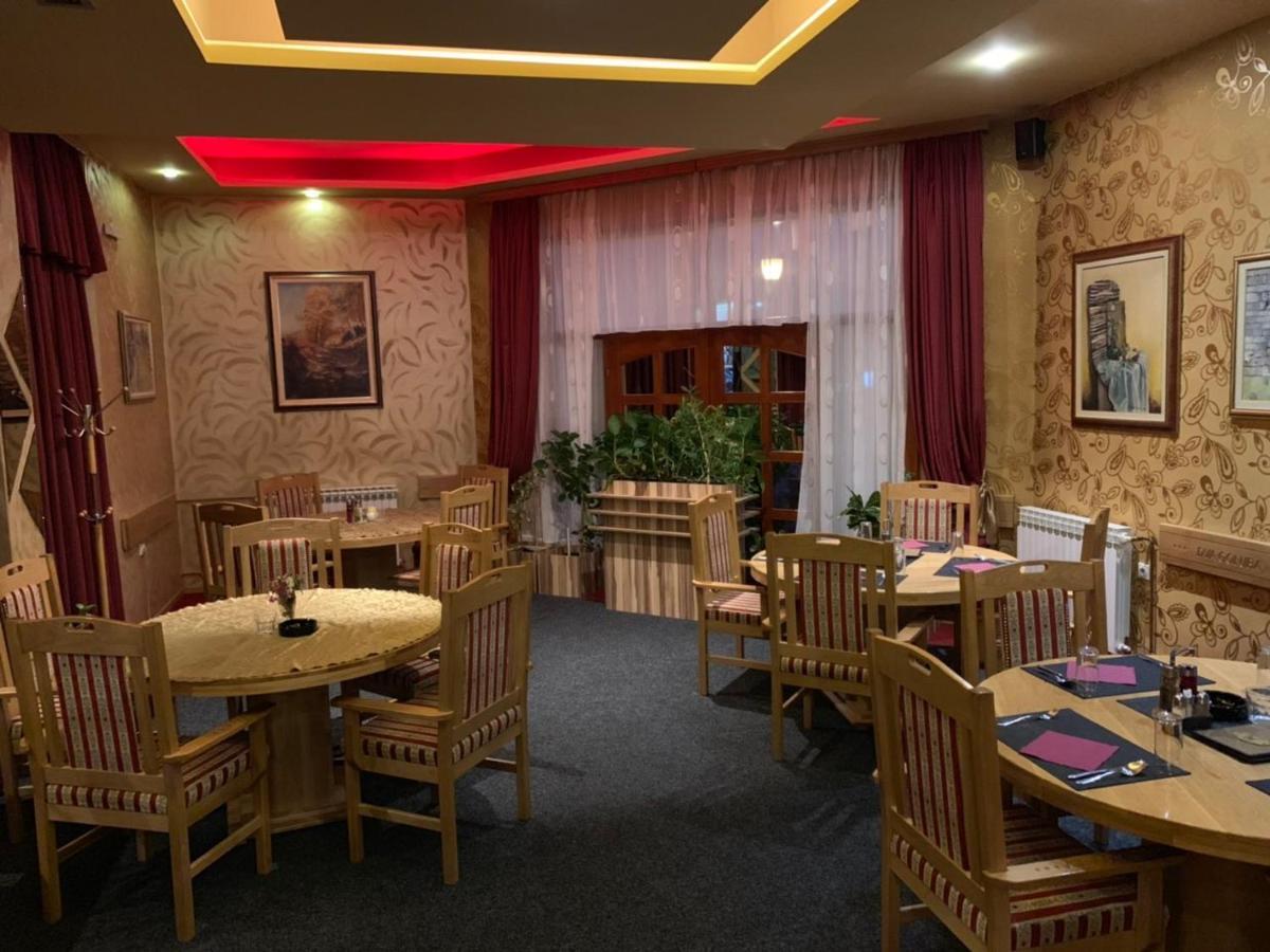 Hotel Dva Goluba 帕莱 外观 照片