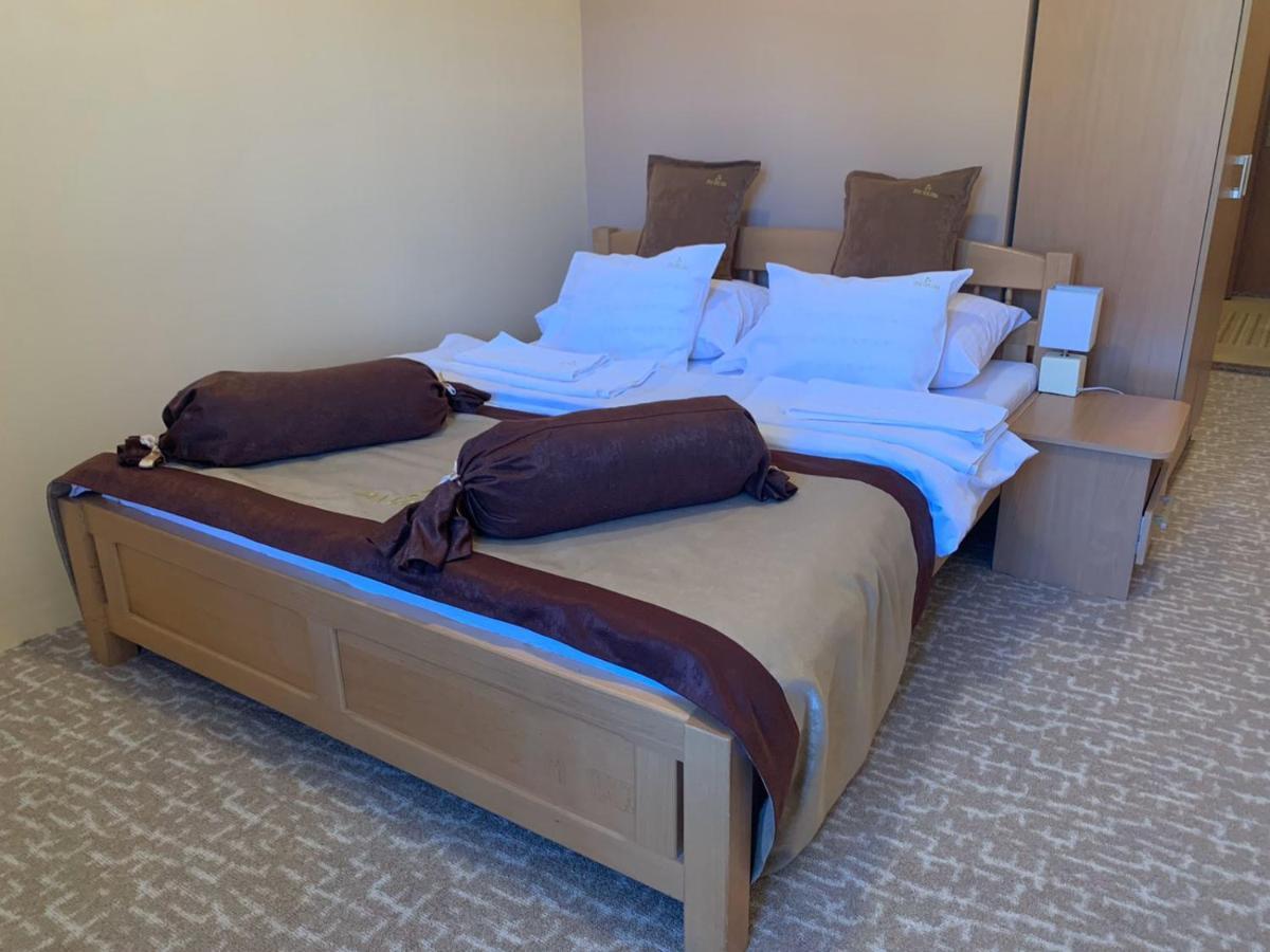 Hotel Dva Goluba 帕莱 外观 照片